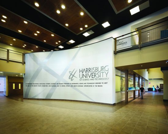 hust-academic-building-main-signage-wall-1jpg-4d5c111109b0949b
